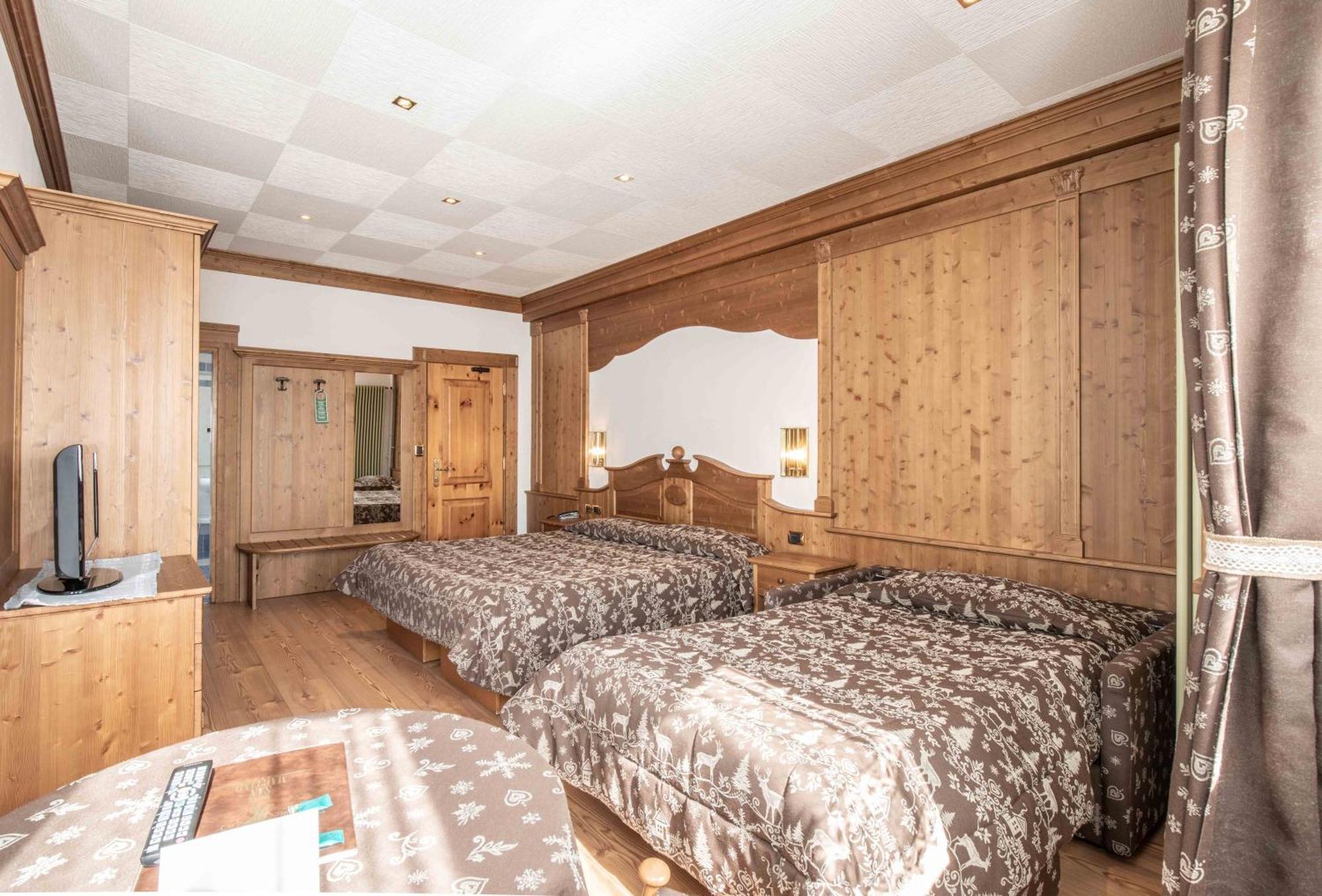 Hotel San Martino San Martino Di Castrozza Exterior photo